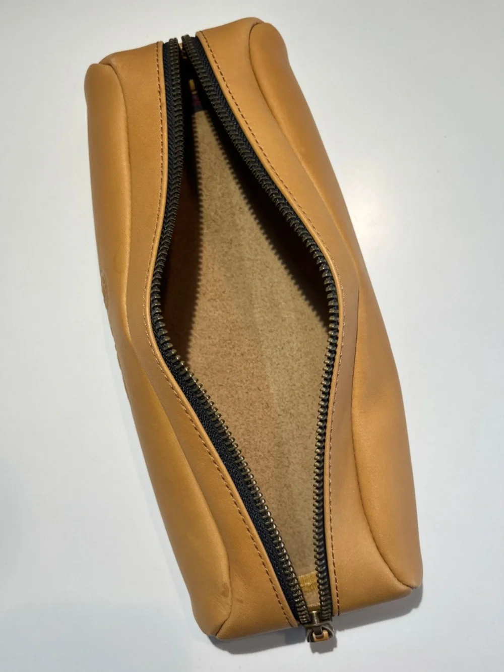 TUMI 40th Anniversary 1975 Leather Collection: Pencil Case / Cord & Tech Pouch
